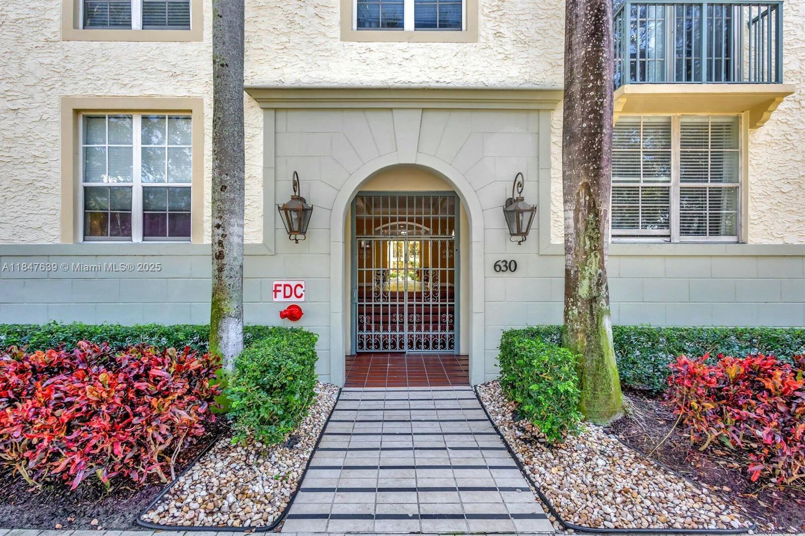 630 S Sapodilla Ave # 104, West Palm Beach FL 33401