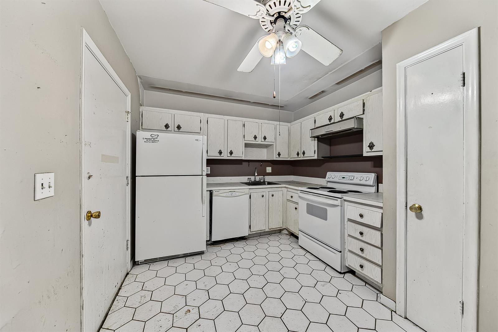 4770 NW 21st Street # 412, Lauderhill FL 33313