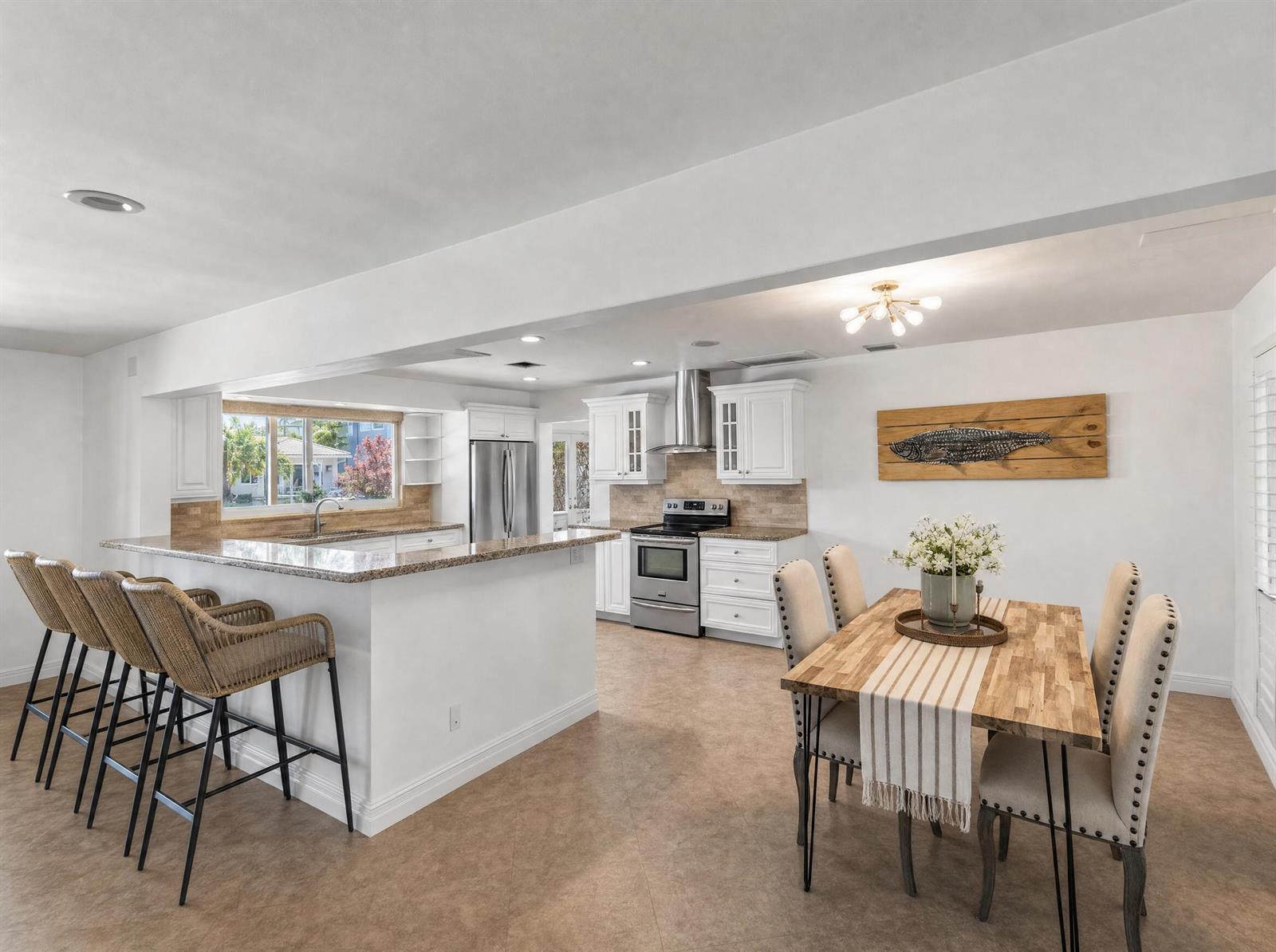 330 SE 10th Street, Pompano Beach FL 33060