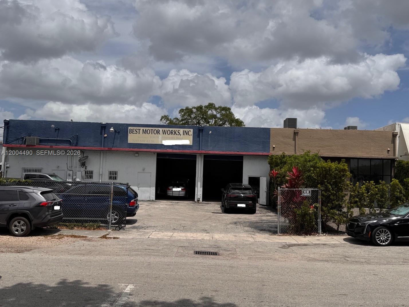 7217 SW 42nd St, Miami FL 33155