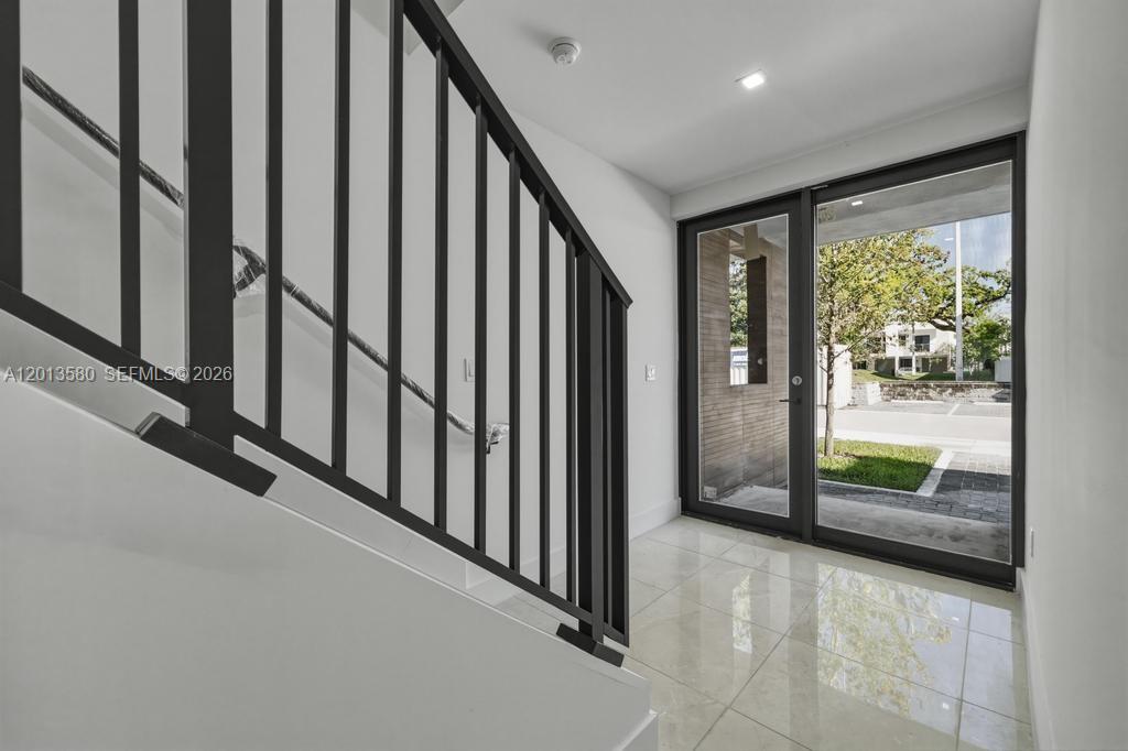 4120 S Oak Pl, Dania Beach FL 33314