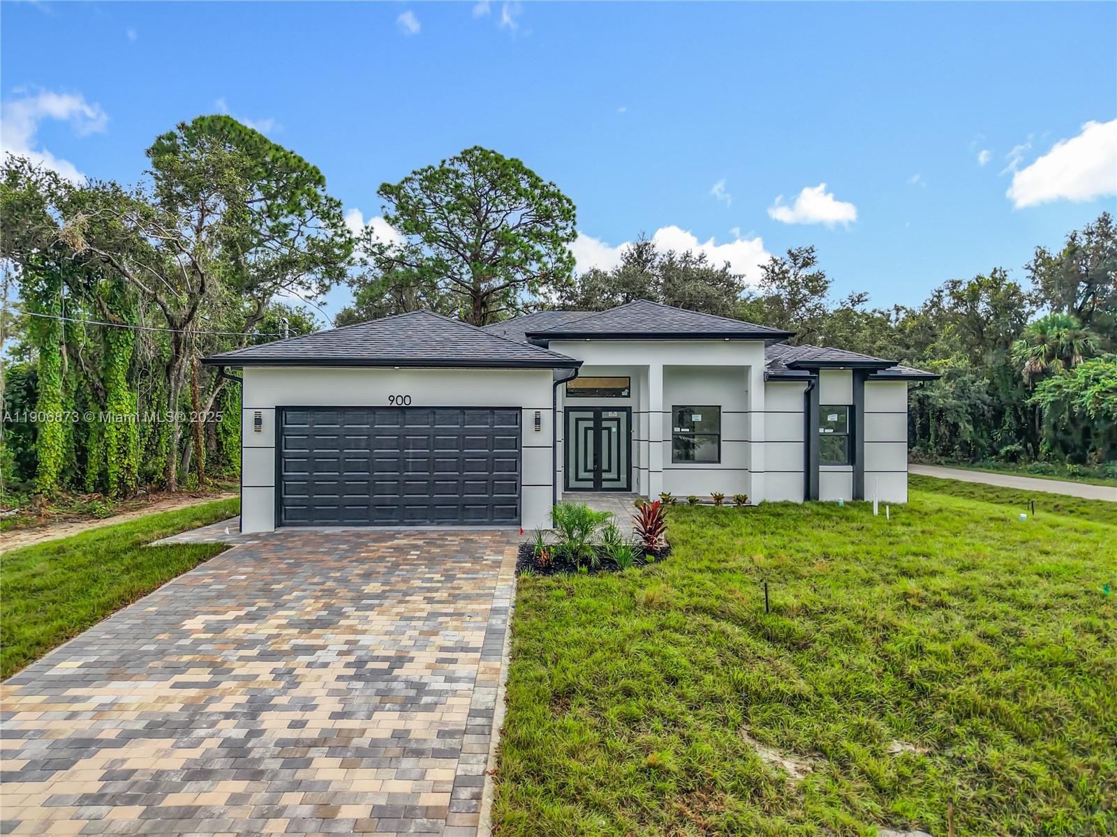 900 Sheldon Ave, Lehigh Acres FL 33936