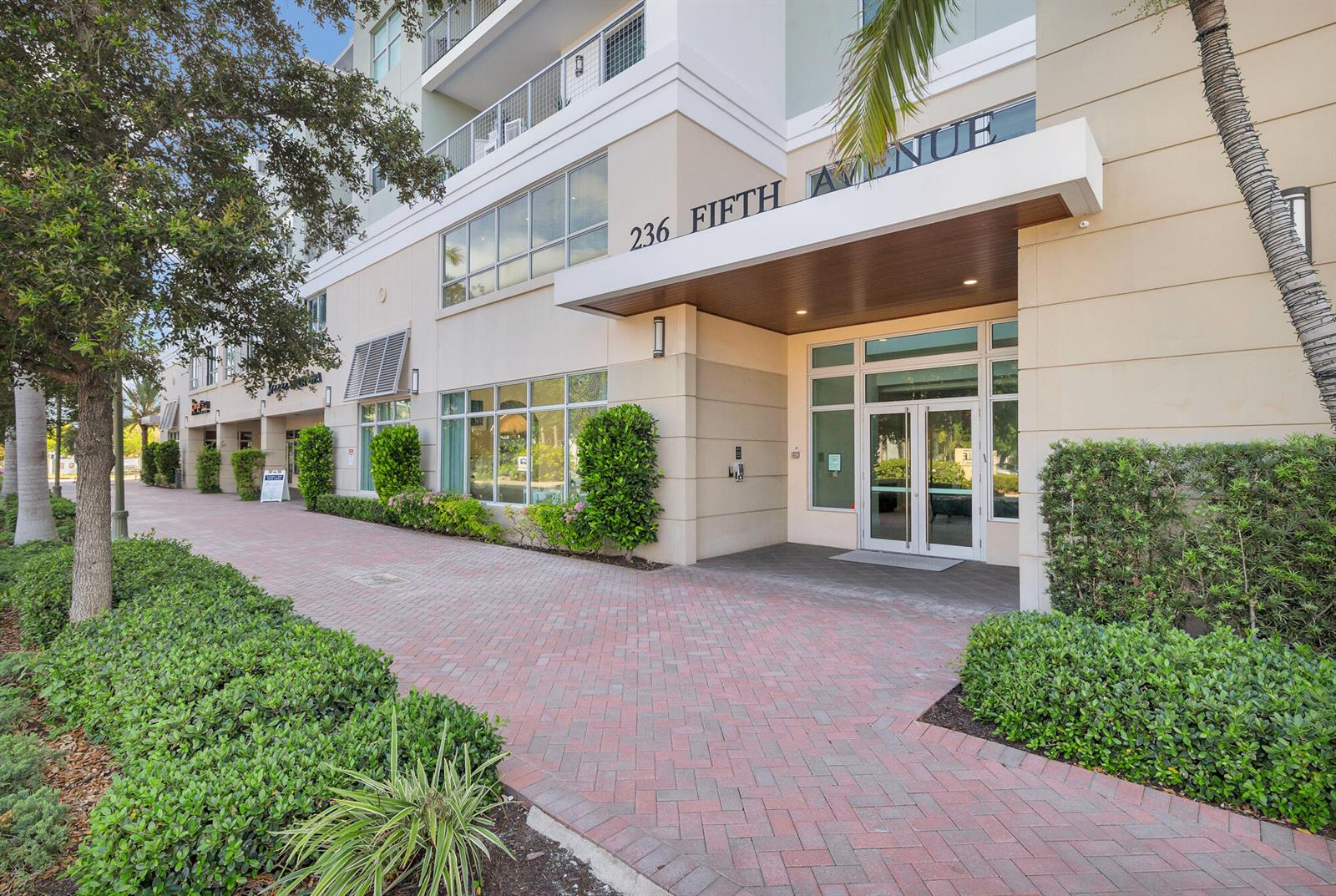 236 SE 5th Avenue # 301, Delray Beach FL 33483