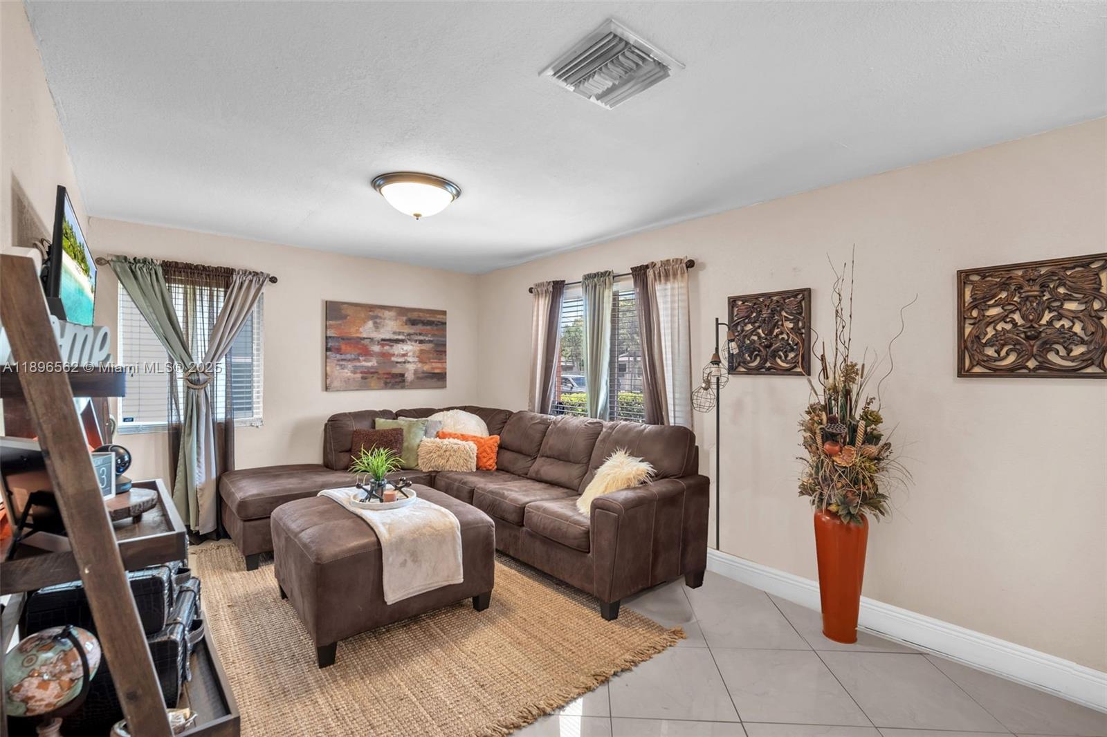 2175 NW 50th St, Miami FL 33142