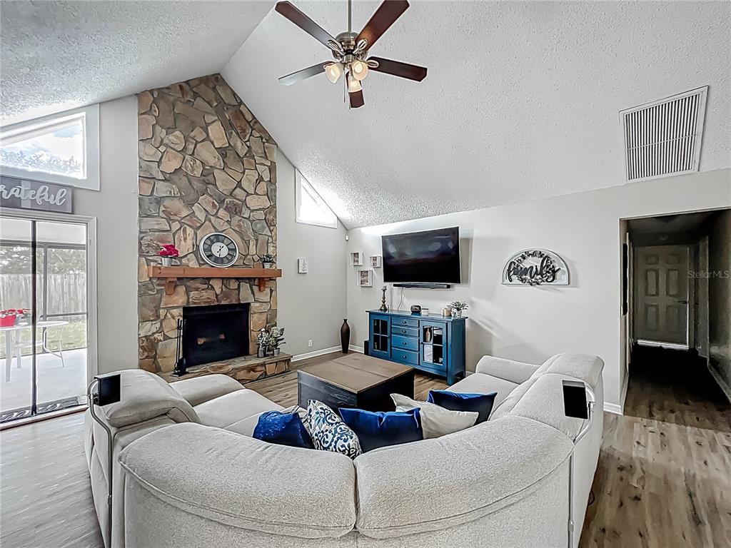 340 VAIL DRIVE, WINTER HAVEN, FL — photo 5 of 30