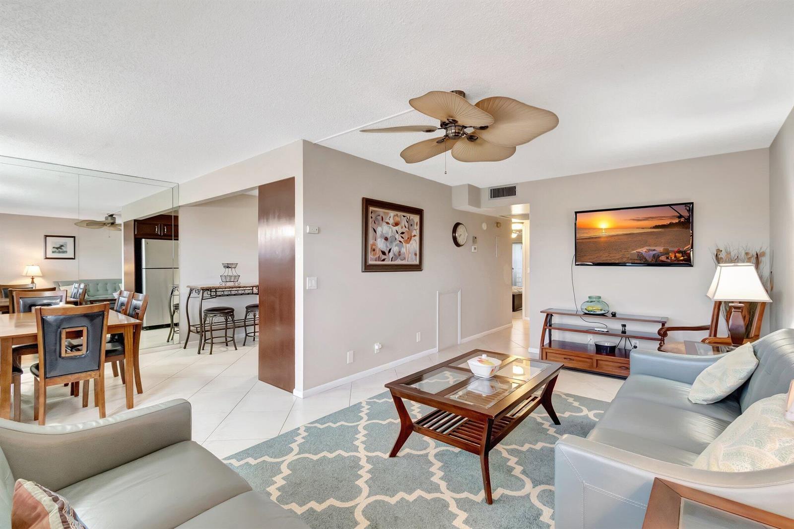 4049 Wolverton C, Boca Raton FL 33434