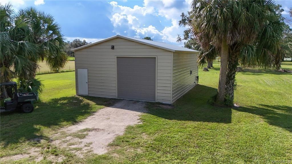 20271 SE 81ST TERRACE, INGLIS, FL — photo 2 of 9