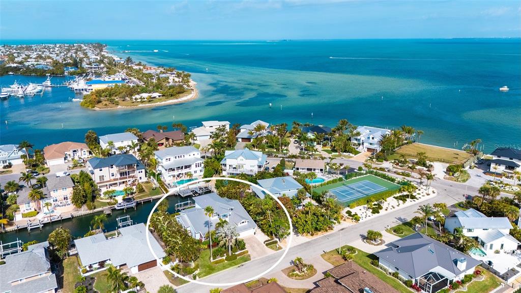 605 N POINT DRIVE, HOLMES BEACH, FL — photo 3 of 30