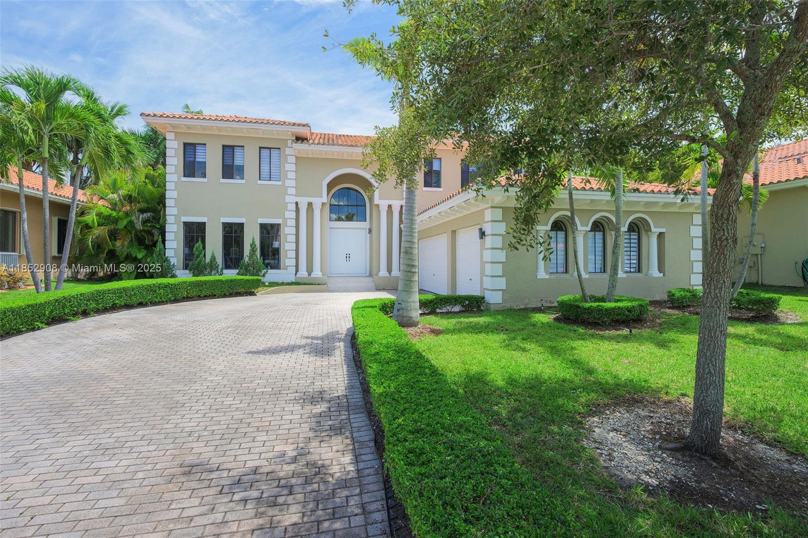 7512 SW 187th St, Cutler Bay FL 33157