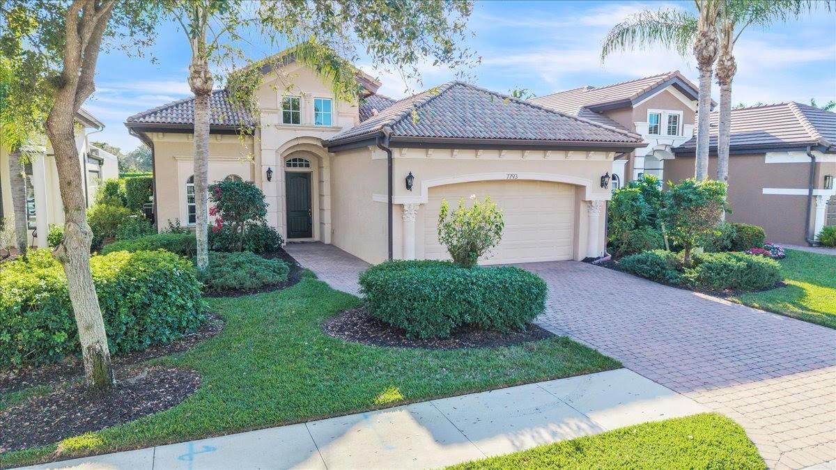 7793 Ashton Road, Naples FL 34113