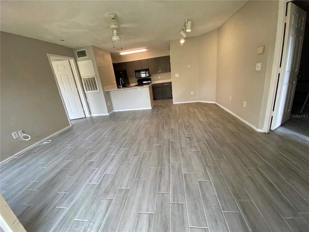 5112 PARK CENTRAL DRIVE UNIT 616, ORLANDO, FL — photo 4 of 17