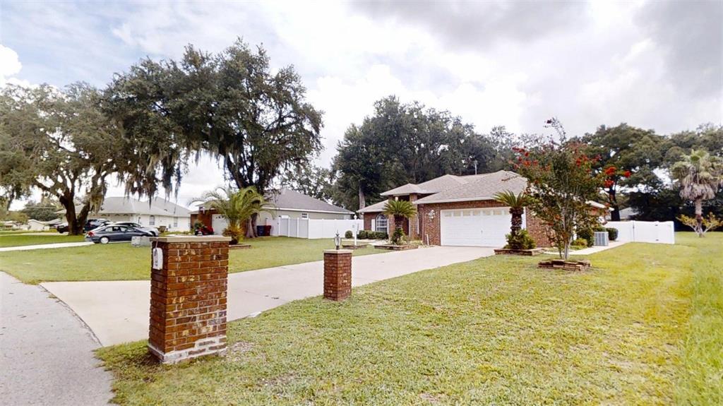 10625 SW 73RD AVENUE, OCALA, FL — photo 3 of 30