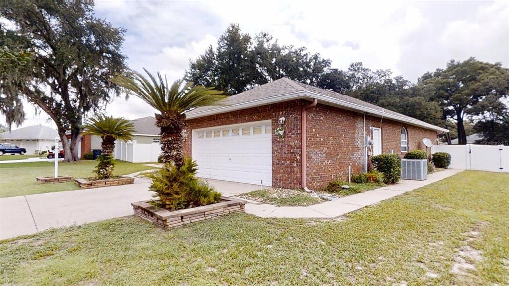 10625 SW 73RD AVENUE, OCALA, FL — photo 4 of 30