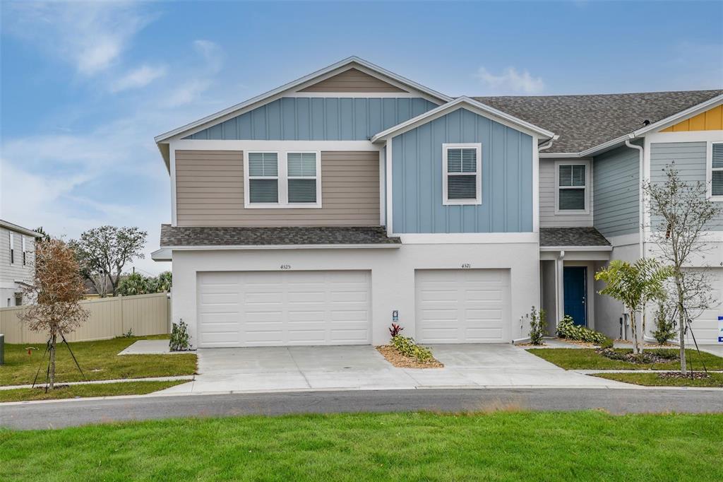 3758 KING HILL DRIVE