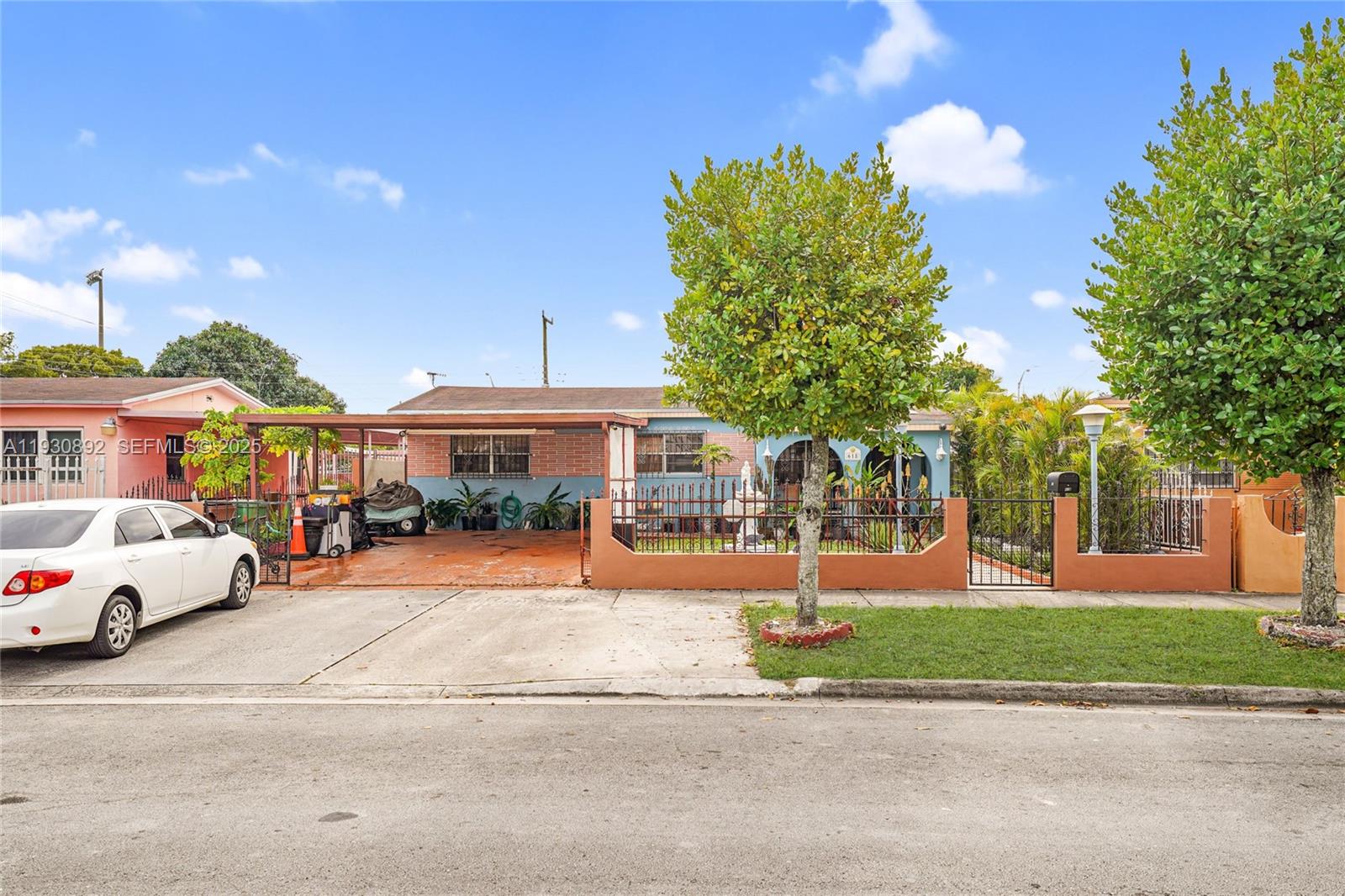 618 W 32nd St, Hialeah FL 33012