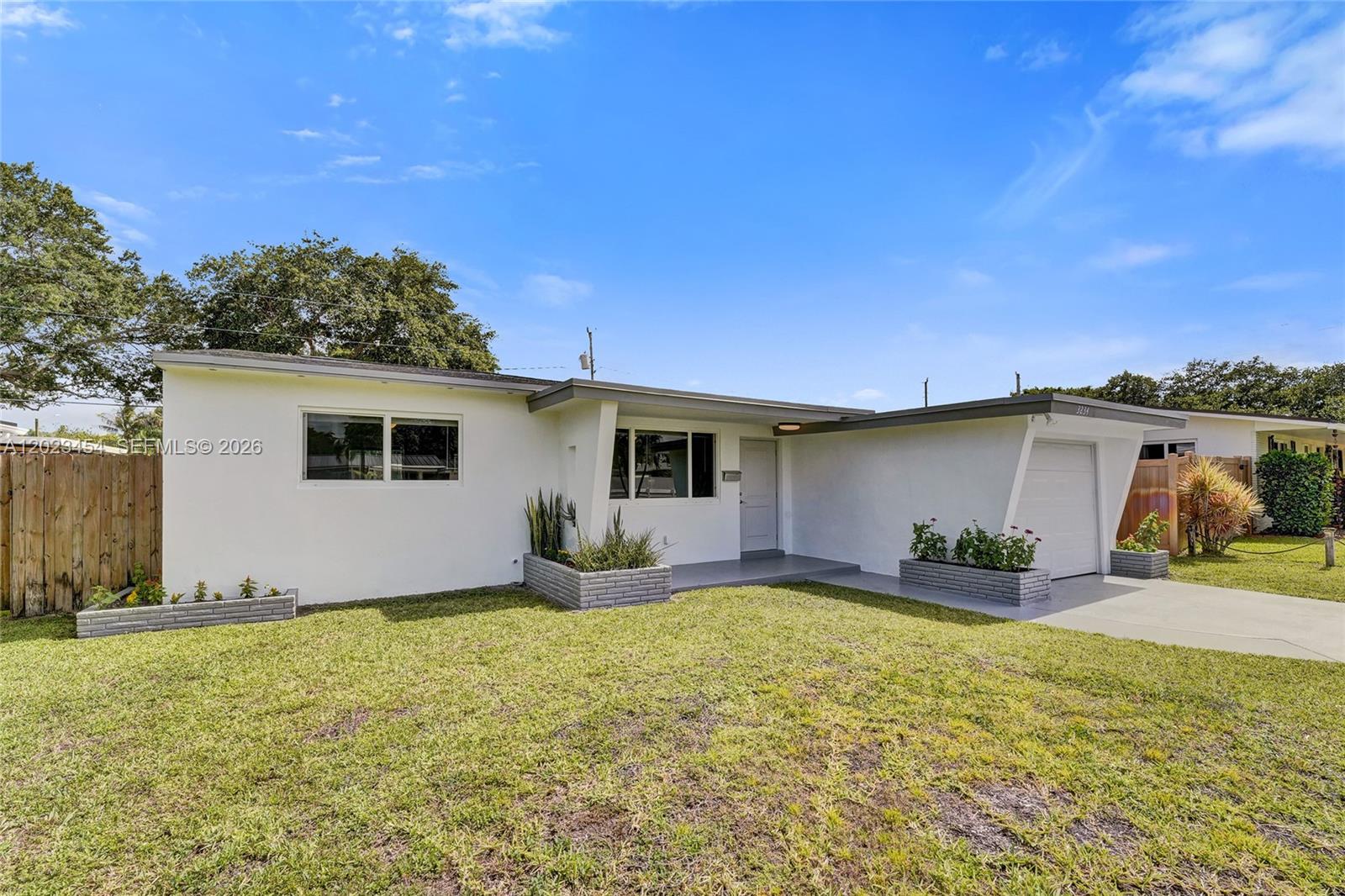 3234 Roosevelt St, Hollywood FL 33021