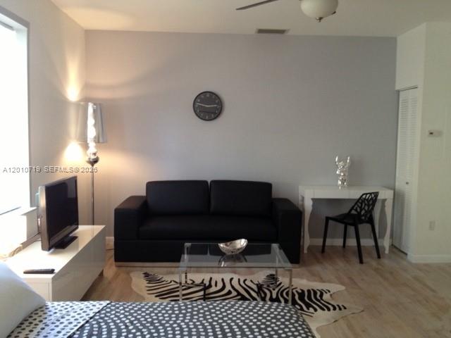 1127 Euclid Ave # 205, Miami Beach FL 33139