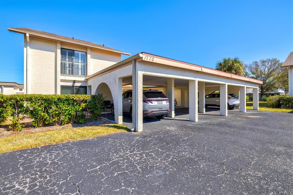 1770 LAKE PLACE UNIT 1770C