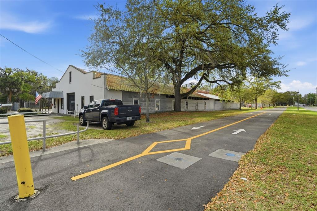210 5TH STREET, APOPKA, FL — photo 4 of 30