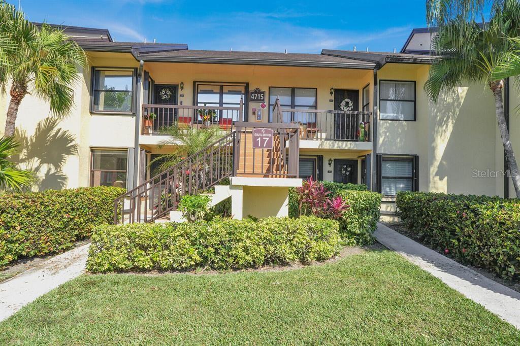 4715 LUCERNE LAKES BOULEVARD E UNIT 103