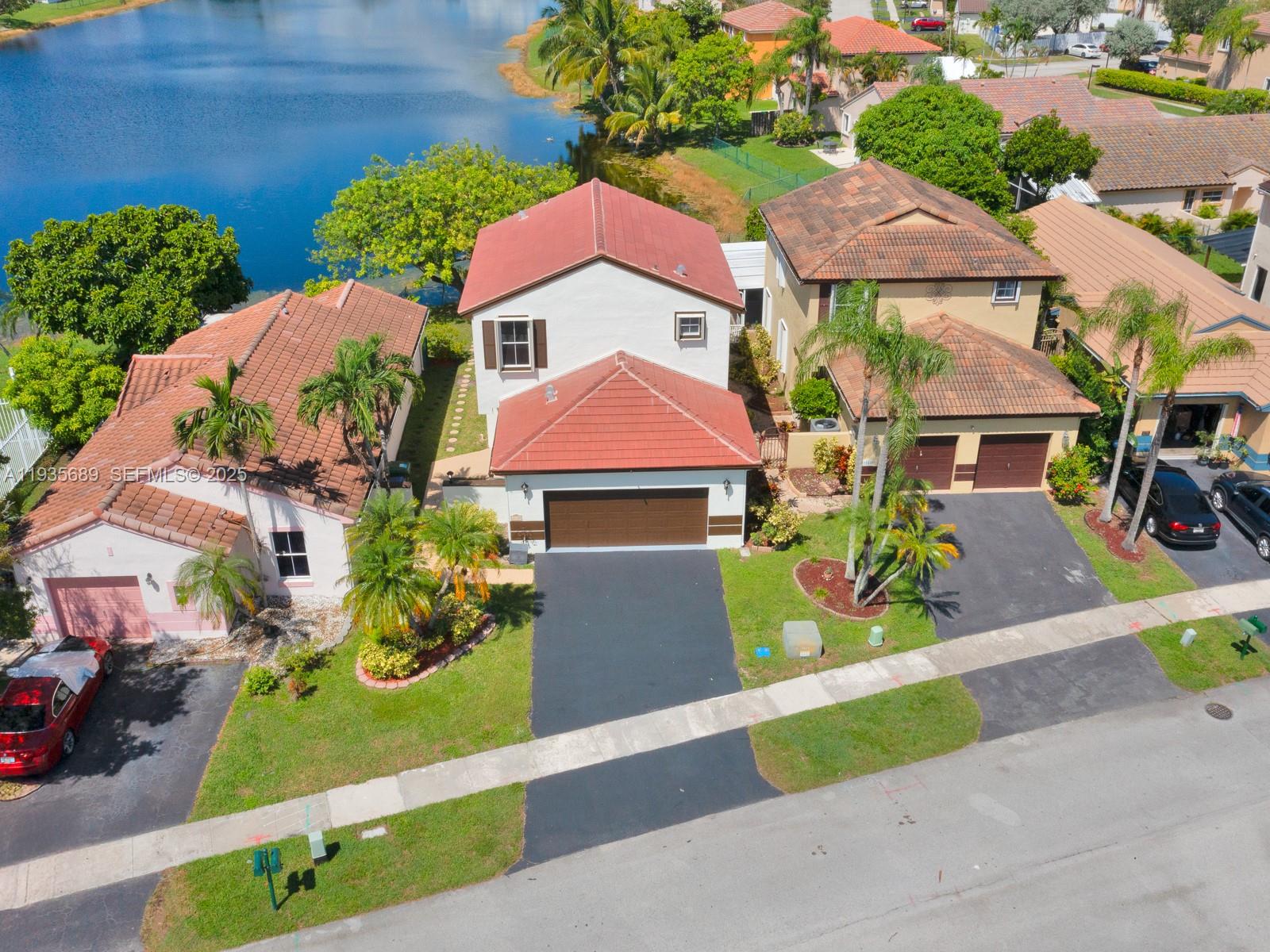 2130 NW 184th Way, Pembroke Pines FL 33029