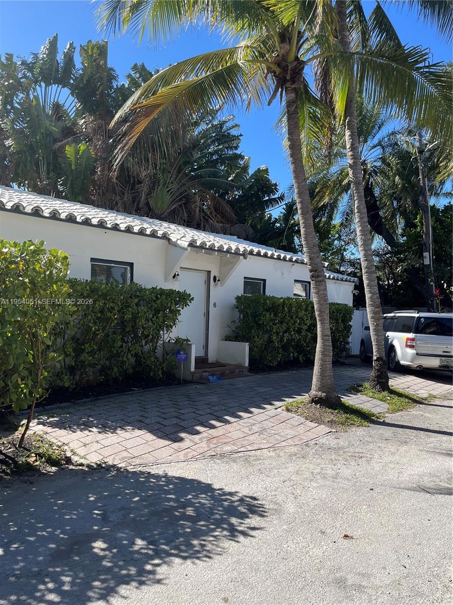 6 Farrey Ln, Miami Beach FL 33139