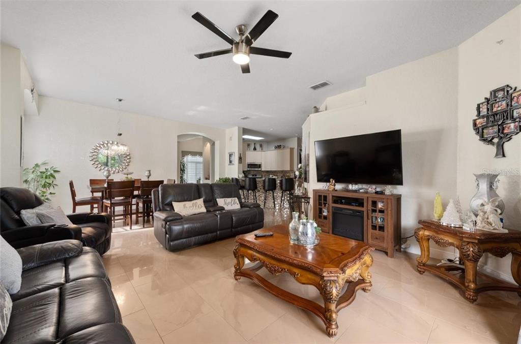 2831 OCONNELL DRIVE, KISSIMMEE, FL — photo 4 of 27
