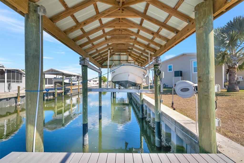 129 E SAINT LUCIA LOOP, APOLLO BEACH, FL — photo 4 of 30