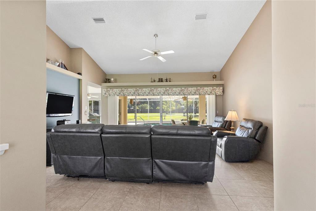 17269 RAINTREE ROAD, LUTZ, FL — photo 5 of 30