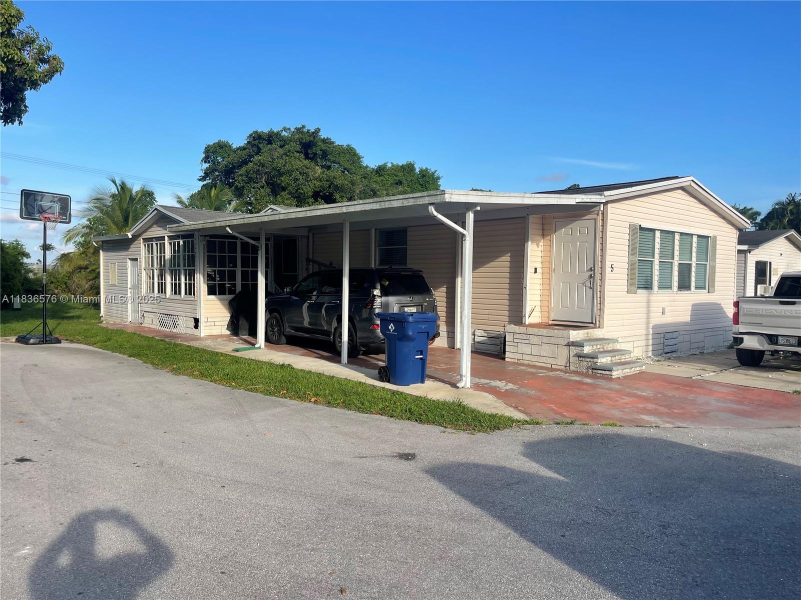 19800 SW 180th Ave unit 5, Miami FL 33187