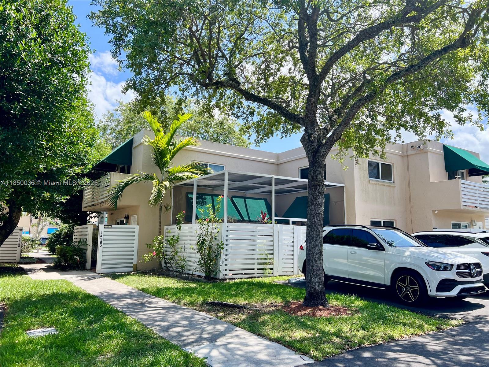 14362 SW 96th Ln, Miami FL 33186