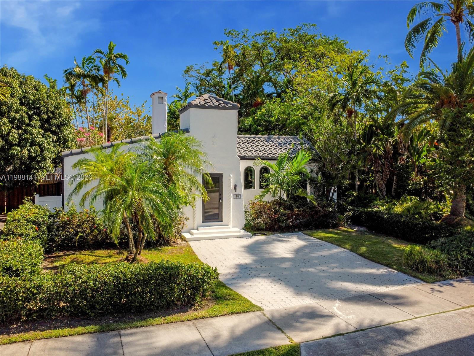 1108 Harrison St, Hollywood FL 33019