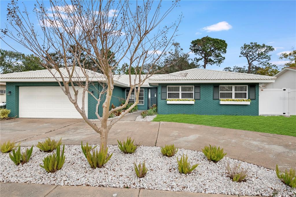 8693 PINETREE DRIVE E