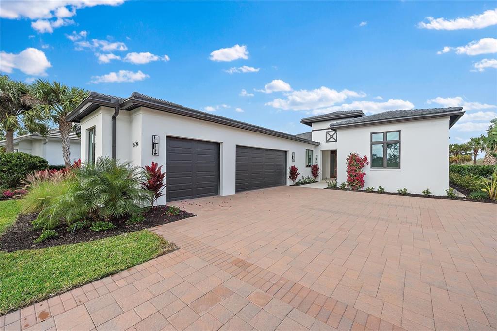 3739 CALEDONIA LANE