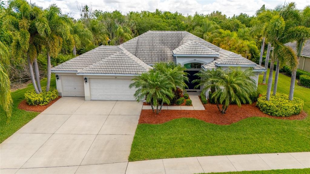 211 ROYAL BONNET DRIVE