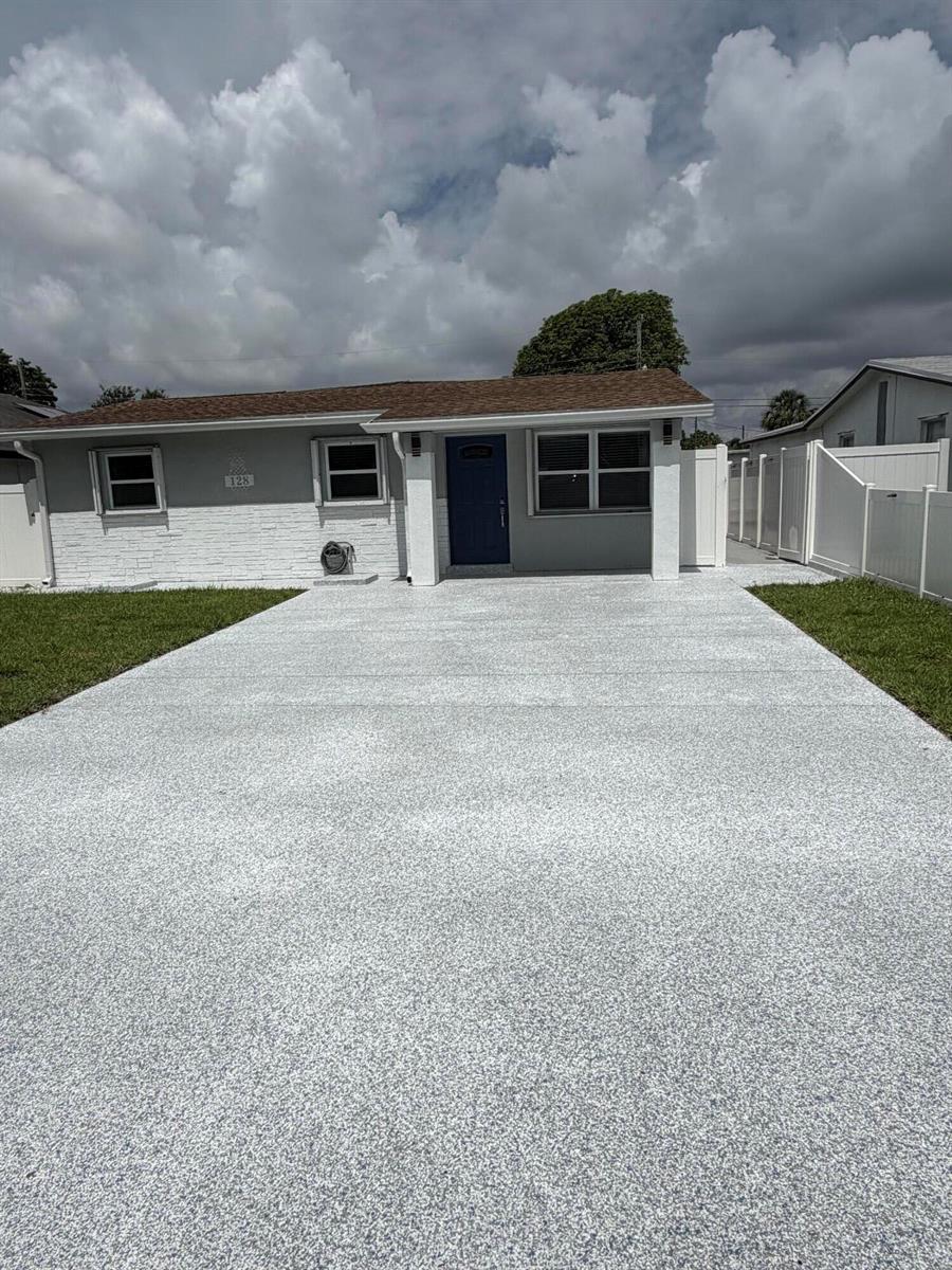 128 NW 10th Avenue, Delray Beach FL 33444