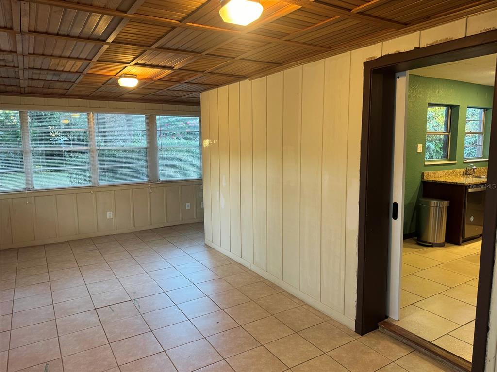 1030 E WALNUT STREET, LAKELAND, FL — photo 5 of 11