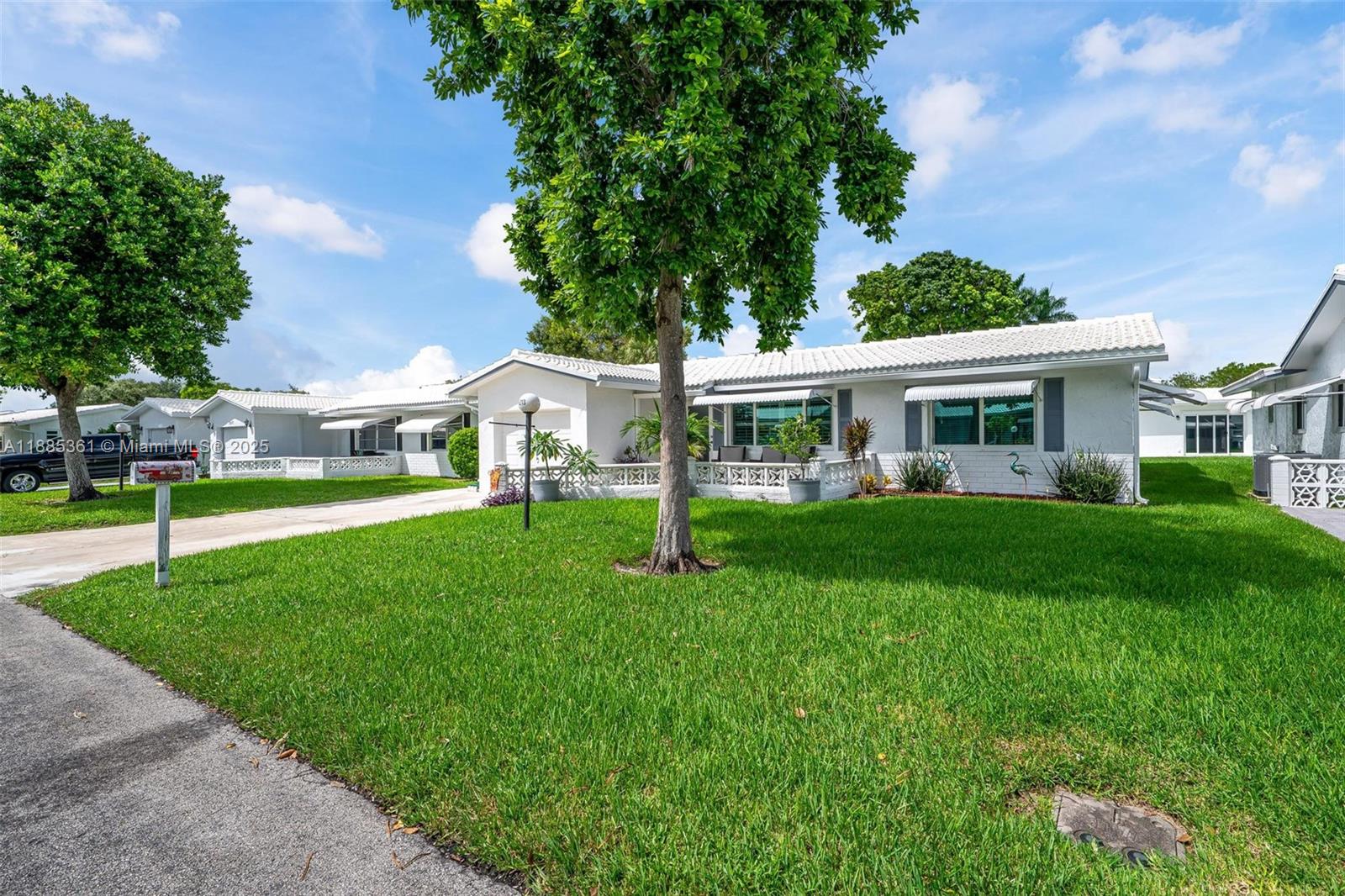 8213 NW 14th St, Plantation FL 33322