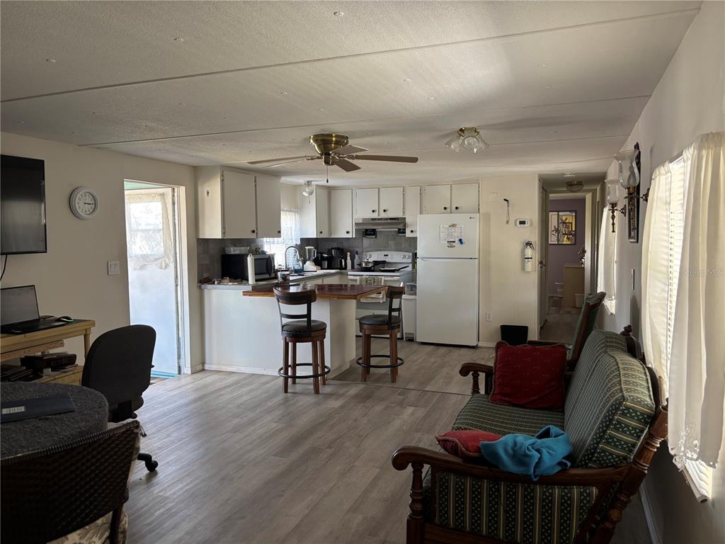3346 CHATFORD DRIVE, HOLIDAY, FL — photo 3 of 10