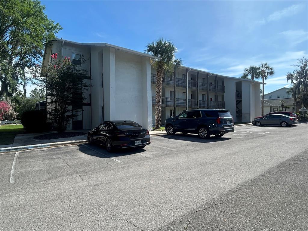 6519 W NEWBERRY ROAD UNIT 309