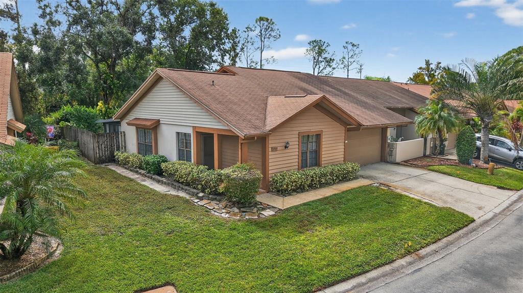 3909 SHORESIDE CIRCLE
