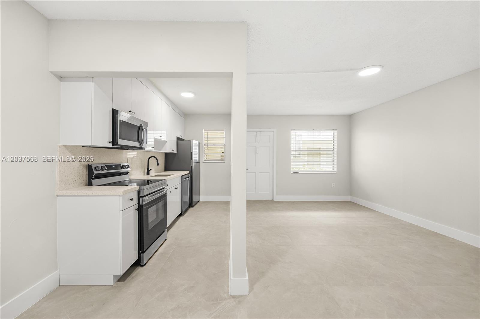 1720 Cleveland St # 102, Hollywood FL 33020