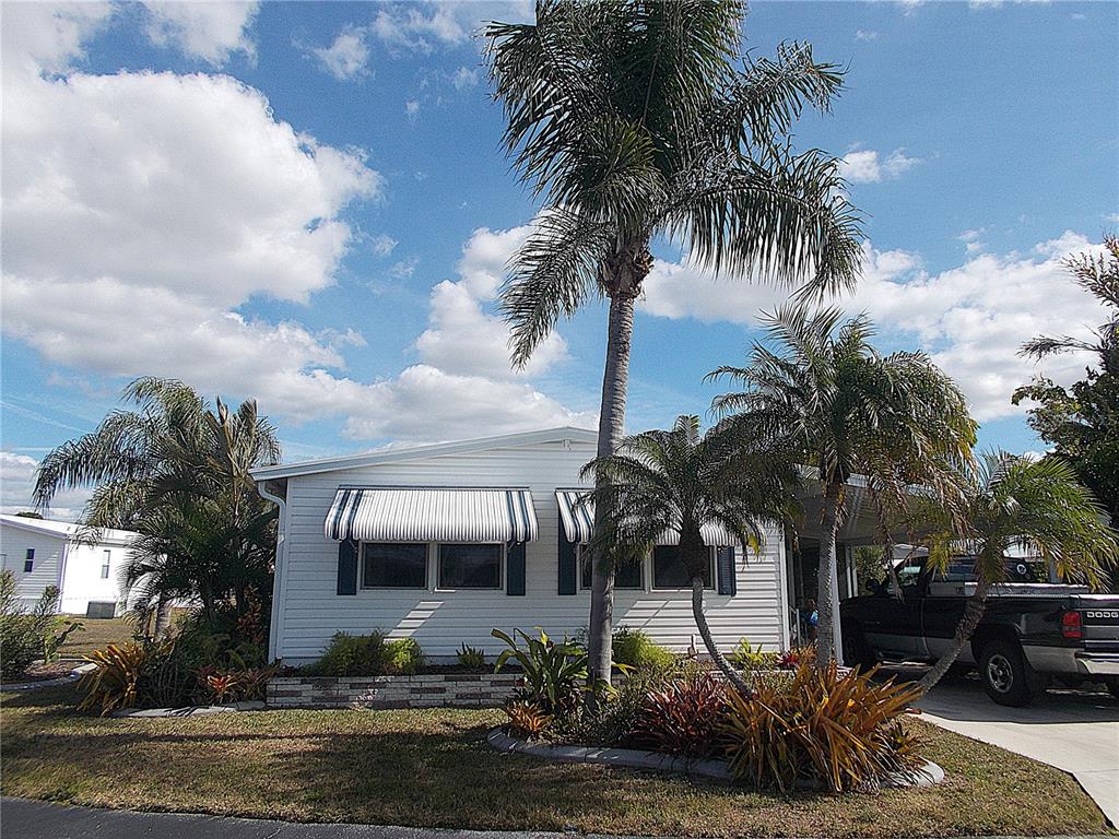 467 BOXWOOD DRIVE