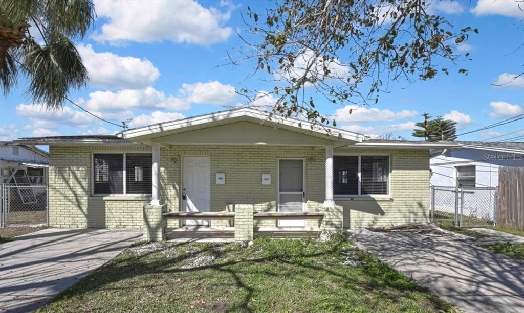 12527 1ST ISLE, HUDSON, FL — photo 2 of 30