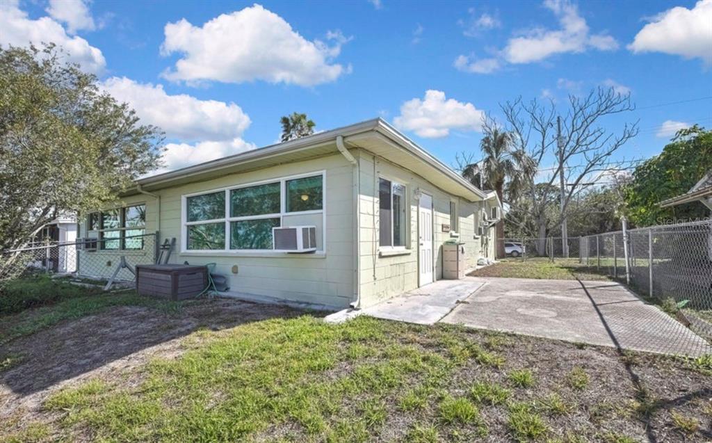 12527 1ST ISLE, HUDSON, FL — photo 5 of 30