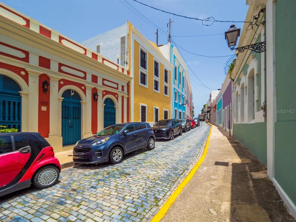 250 CALLE SAN SEBASTIAN Apt E-4