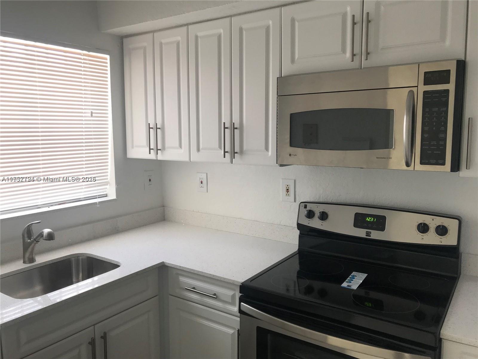 8463 NW 4th Ct # 8463, Miami FL 33150