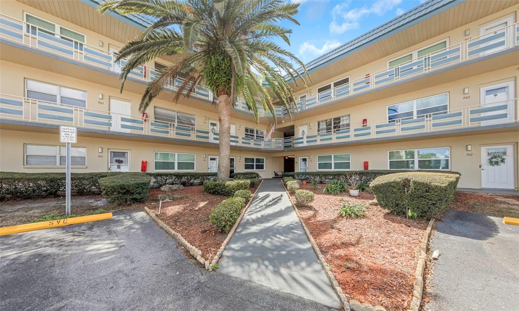 5750 80TH STREET N UNIT B-206