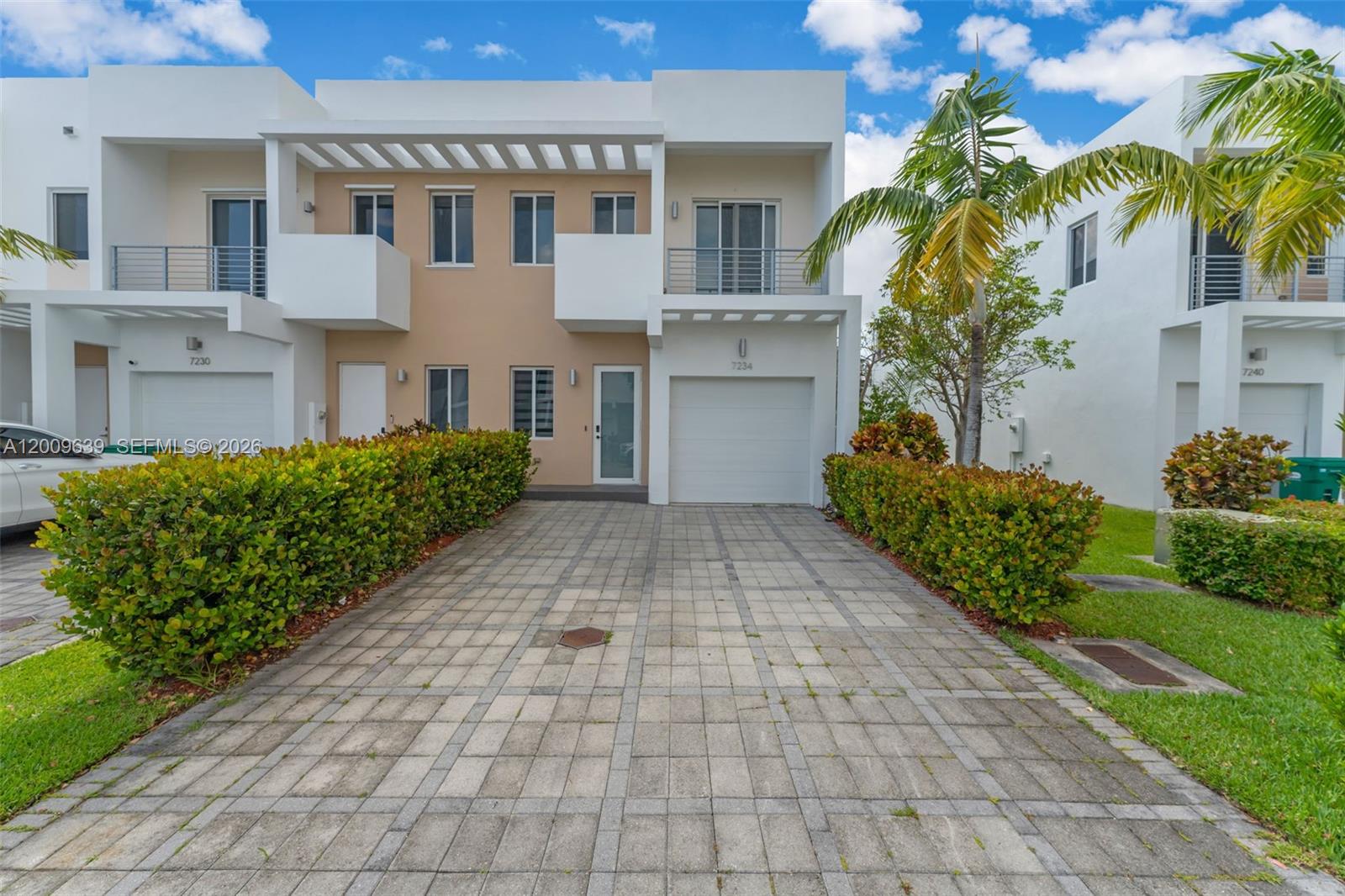 7234 NW 103rd Path, Doral FL 33178