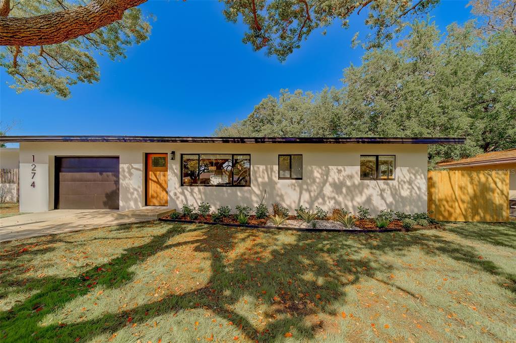 1274 ROBIN HOOD LANE